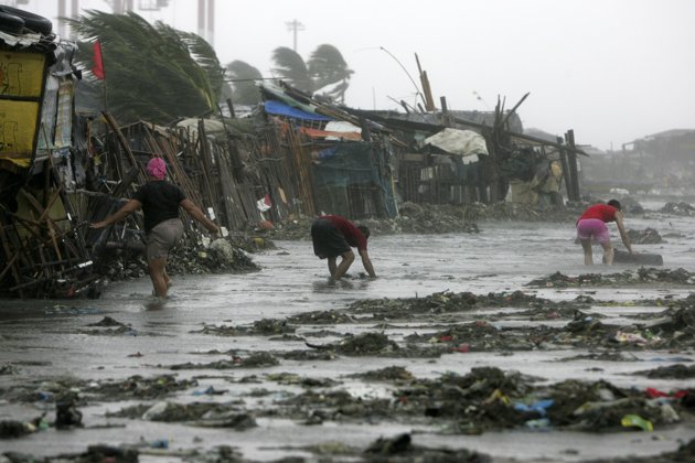 ЦУНАМИ Филиппины 2004. Тайфун на Филиппинах.